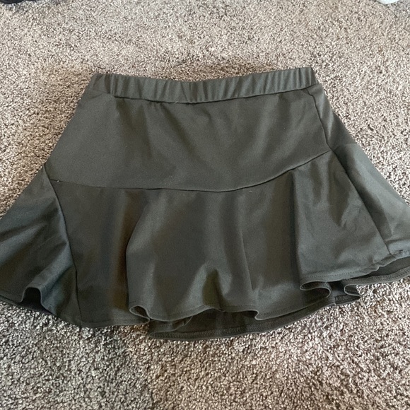 New Black Shein Skirt - Picture 3 of 5